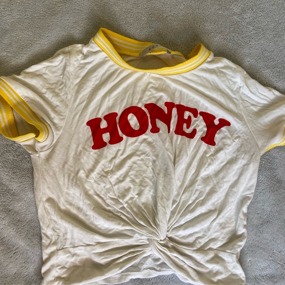 Cute crop top!